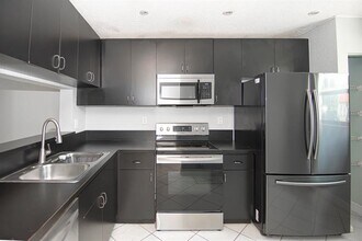 369 NW 36th Ave in Deerfield Beach, FL - Building Photo - Building Photo