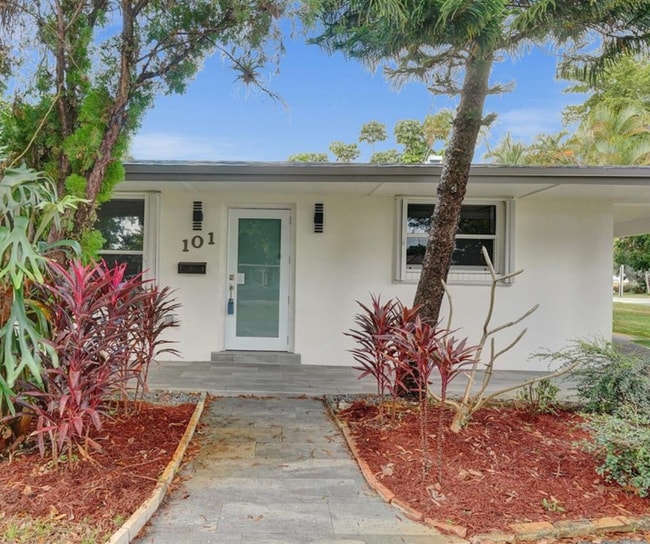 101 SW 53rd Ave in Plantation, FL - Building Photo - Building Photo