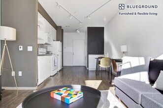 445 Artisan Way-Unit -FL4-ID530 in Somerville, MA - Foto de edificio - Building Photo