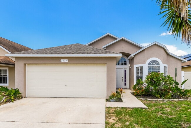 property at 3315 Huntwicke Blvd
