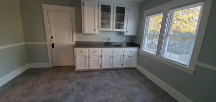 11304 Florian Ave, Unit Up in Cleveland, OH - Foto de edificio - Building Photo