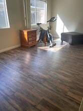 Sun Valley Apartments in Sun Valley, CA - Building Photo - Building Photo