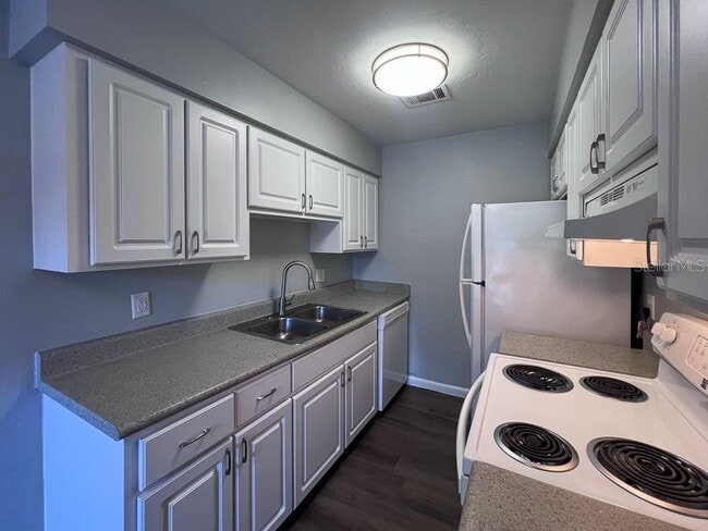 property at 2232 SW 39 Dr