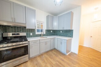 7723 Bergenline Ave in North Bergen, NJ - Building Photo - Building Photo