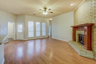 1629 Laurel Springs Ct in Desoto, TX - Building Photo - Building Photo