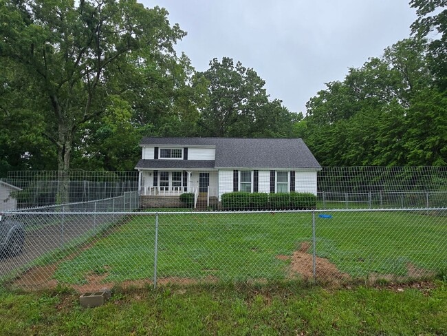 1312 Gip Manning Rd in Clarksville, TN - Building Photo - Building Photo