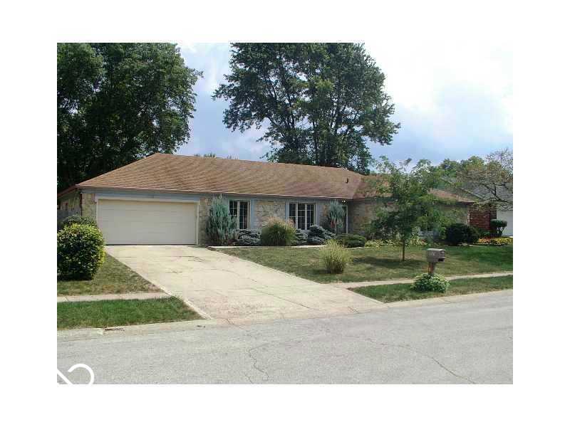 108 Willowood Ln in Fishers, IN - Building Photo