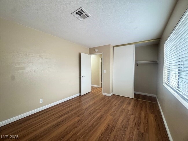 1820 Paprika Way in Henderson, NV - Foto de edificio - Building Photo