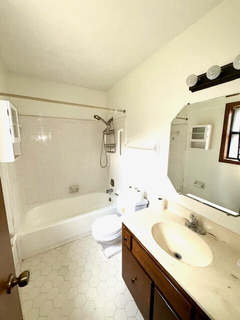 7871 Carol Elaine Cir in Bartlett, TN - Building Photo - Building Photo