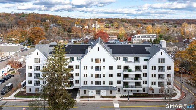 22 Hubbard Rd in Wilton, CT - Building Photo - Building Photo