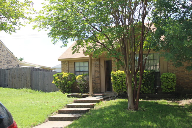 451 Pogue St in Cedar Hill, TX - Building Photo - Building Photo