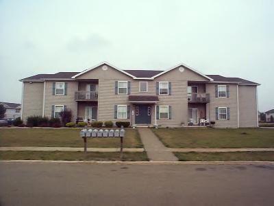 1583 Girard Ave in Bourbonnais, IL - Foto de edificio