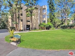 3113 Raintree Cir in Culver City, CA - Building Photo - Building Photo