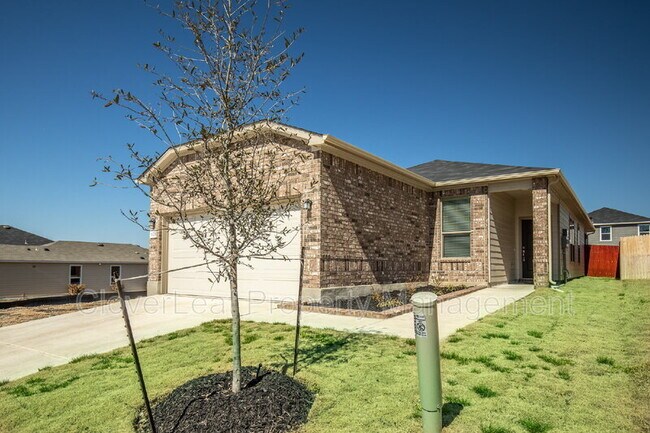 8329 Kinclaven Ct in Converse, TX - Building Photo - Building Photo