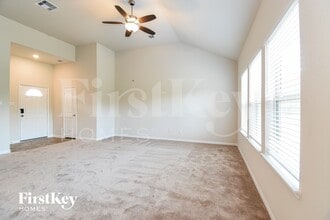 6459 Blimp Base Blvd in Hitchcock, TX - Building Photo - Building Photo