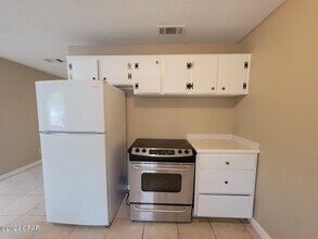 1710 Chestnut Ave in Panama City, FL - Building Photo - Building Photo