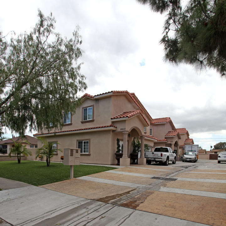 16603-16613 Indiana Ave in Paramount, CA - Building Photo