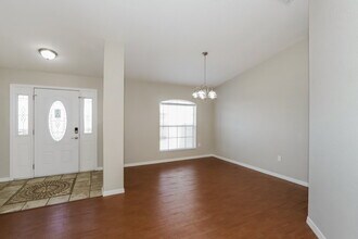 8834 Pebblebrooke Dr in Lakeland, FL - Building Photo - Building Photo