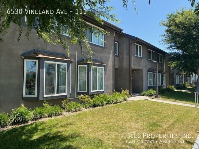 6530 Vineland Ave in Los Angeles, CA - Building Photo - Building Photo