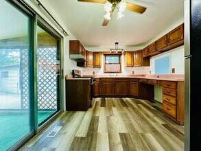 229 Malibu Dr in Bolingbrook, IL - Building Photo - Building Photo