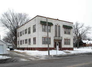 1615-1617 Lowry Ave N in Minneapolis, MN - Building Photo - Building Photo