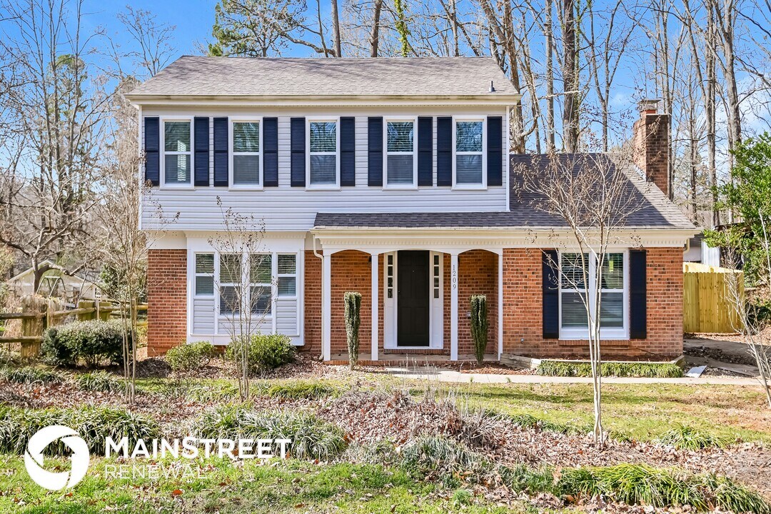 1209 Blossom Wood Ct in Matthews, NC - Foto de edificio