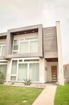 207 Adrian Dr in Fort Worth, TX - Building Photo