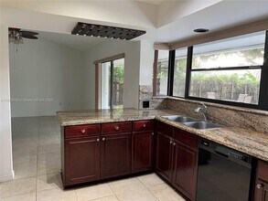 11545 SW 101st Terrace in Miami, FL - Building Photo - Building Photo