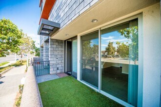 617 W 17th St in Costa Mesa, CA - Building Photo - Building Photo