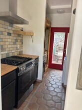 1802 N Raymond Ave in Pasadena, CA - Building Photo - Building Photo