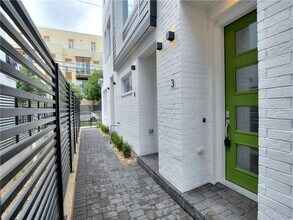 3500 Harmon Ave in Austin, TX - Building Photo - Building Photo