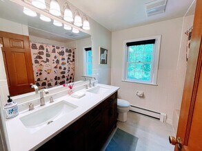 16 Page Farm Rd in Sherborn, MA - Building Photo - Building Photo