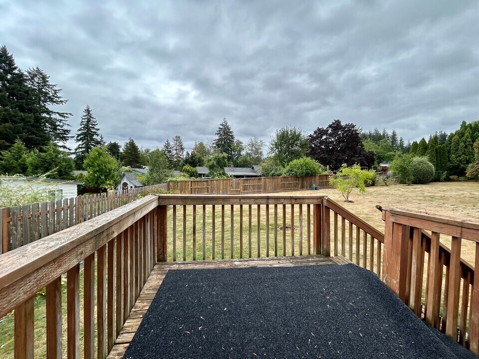 14264-14264 SW 114th Ave in Portland, OR - Building Photo