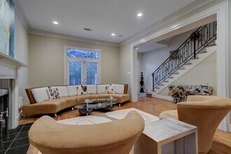 5313 Fayette St in Houston, TX - Foto de edificio - Building Photo