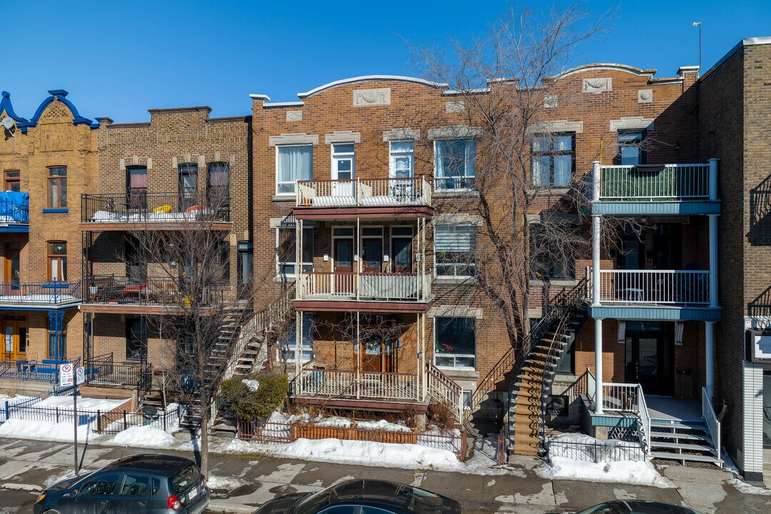 8517 Saint-Denis in Montréal, QC - Building Photo