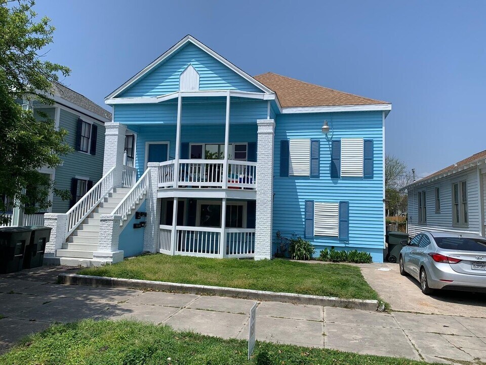 3718 Avenue M 1/2 in Galveston, TX - Foto de edificio