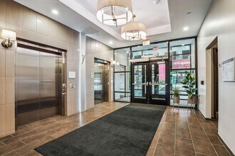 6745 Longshore St in Dublin, OH - Building Photo - Building Photo