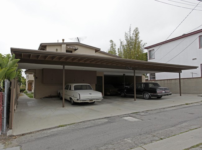 1754 Euclid St in Santa Monica, CA - Foto de edificio - Building Photo