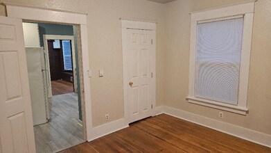 805 S Ainsworth Ave in Tacoma, WA - Building Photo - Building Photo