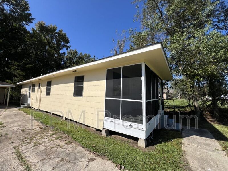 13363 Sunshine Rd in Baton Rouge, LA - Building Photo