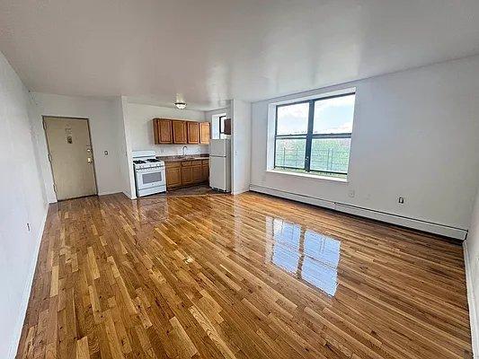 property at 2851 Valentine Ave
