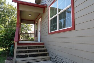 2717 Avenue D in Dickinson, TX - Building Photo - Building Photo