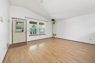 1203 Irving St SW in Olympia, WA - Building Photo - Building Photo