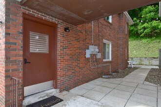 3156 Glendale Ave, Unit 1 in Pittsburgh, PA - Building Photo - Building Photo
