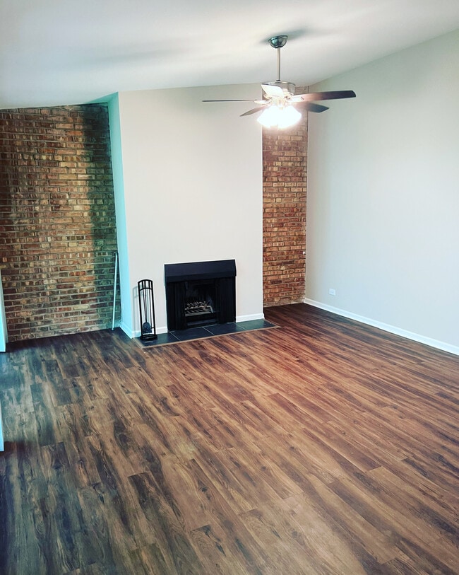 5904 Forest View Rd in Lisle, IL - Building Photo - Building Photo