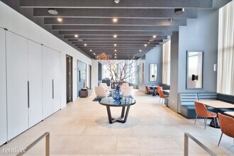 450 E Waterside Dr-Unit -Unit 403 in Chicago, IL - Building Photo - Building Photo