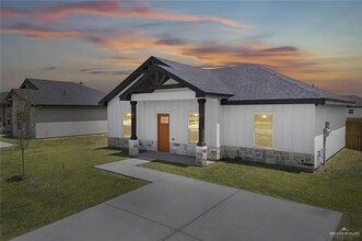 1505 Unity Dr in Mercedes, TX - Building Photo - Building Photo