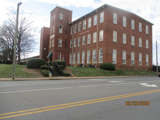 property at 1 Buffalo Ave NW