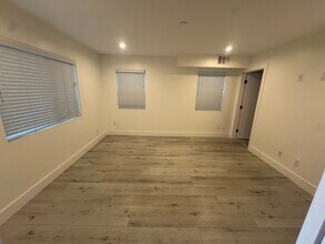 5919 Dauphin Ave, Unit 1 in Los Angeles, CA - Building Photo - Building Photo