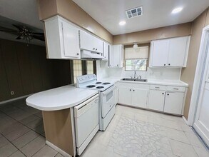 6813 Southhaven Dr in Corpus Christi, TX - Building Photo - Building Photo